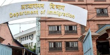 नेपालमा विदेशी : नाम विद्यार्थी, धन्दा अर्कै