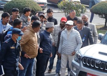 बयानका लागि जाँचबुझ आयोग पुगे पूर्वगृहमन्त्री लेखक