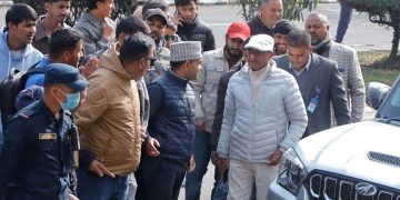 बयानका लागि जाँचबुझ आयोग पुगे पूर्वगृहमन्त्री लेखक