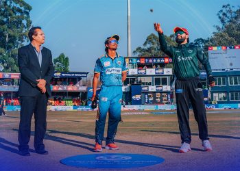 पोखरा एभेञ्जर्सविरूद्ध पहिले फिल्डिङ गर्दै कर्णाली