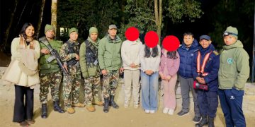 शिवपुरी जंगलमा हराएका १ युवक र २ युवतीको सेनाद्वारा उद्धार