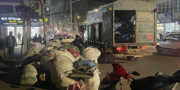 पर्यटकीय राजधानीको बिजोग, २ सातापछि बल्ल उठ्न थाल्यो फोहर