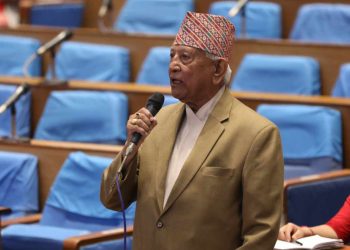 राष्ट्रपति पाैडेलले आज प्रतिनिधि सभाका ज्येष्ठ सदस्य केसीलाई शपथ गराउँदै