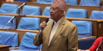 राष्ट्रपति पाैडेलले आज प्रतिनिधि सभाका ज्येष्ठ सदस्य केसीलाई शपथ गराउँदै