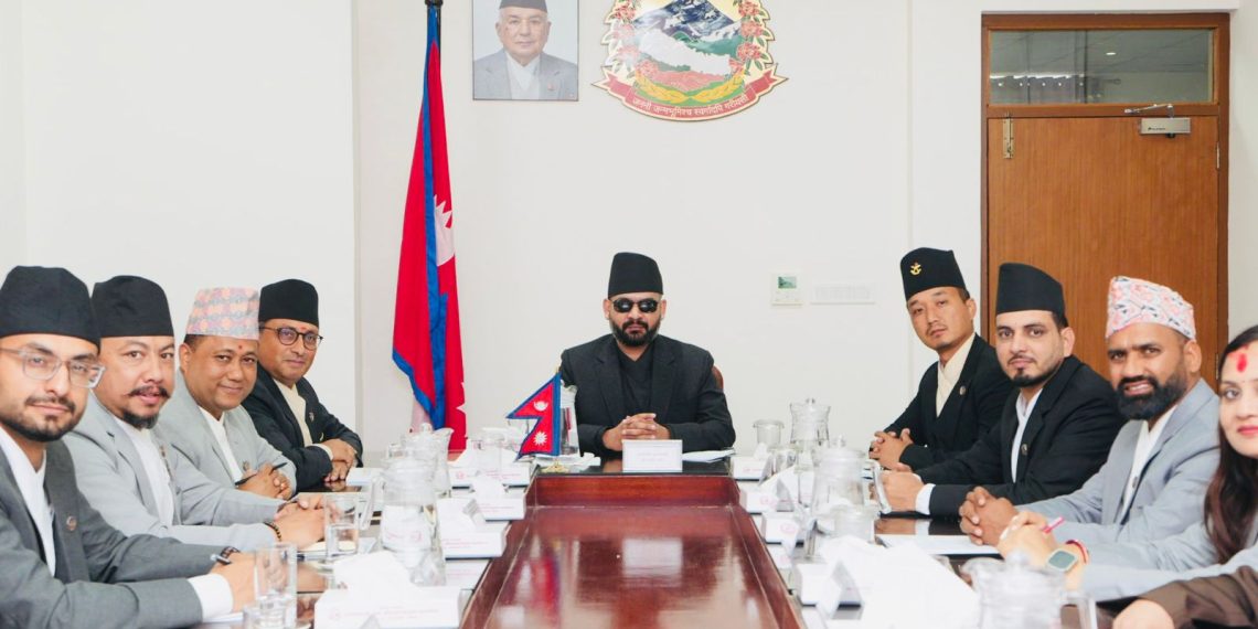 मन्त्रिपरिषद् बैठक बस्दै