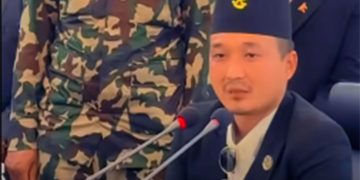 ओली र लेखक पक्राउ परेपछि गृहमन्त्री गुरूङ लेख्छन्, ‘आयो गोर्खाली’